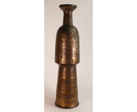 Isabella Pope, Studio Pottery large Planet Pot. Pope was a Master Potter and teacher who created these forms inspired by Chin