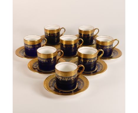 Aynsley set of gilded coffee cans and saucers in the Georgian Cobalt 7348 design. (16)