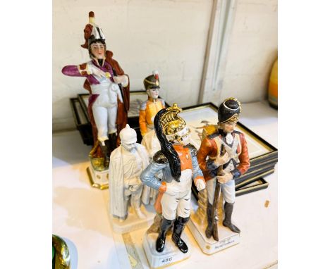 Ceramic Napoleonic soldiers, a WW1 ceramic group etc.