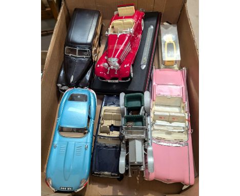 A collection of various larger scale diecast vehicles, Maisto, Franklin Mint etc.