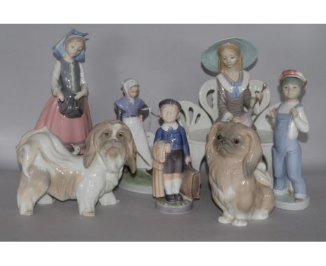 Five Copenhagen / Lladro figures and two dogs