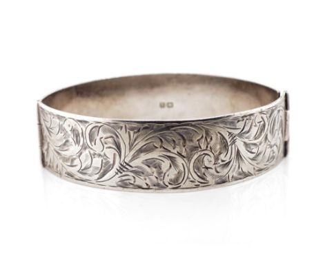 George VI sterling silver bangle by N C Reading &amp; Co Birmingham 1940. Approx inside width 65mm, height 45mm