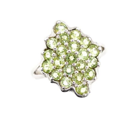 Peridot set sterling silver ring approx ring size Q