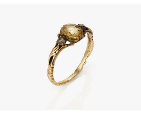 Ring mit gelbem Topas und 2 DiamantenWesteuropa, 1750-1770Gelbgold 750/- und Silber, getestet. 2 kleine Diamantenrosen. 1 hel