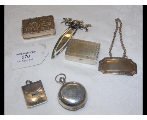A white metal snuff box, vinaigrette, etc.  