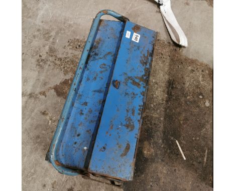 TOOLBOX &amp; TOOLS