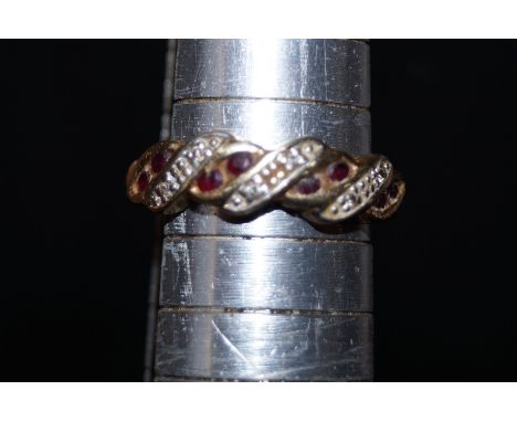 9ct Gold diamond &amp; ruby ring Size L 