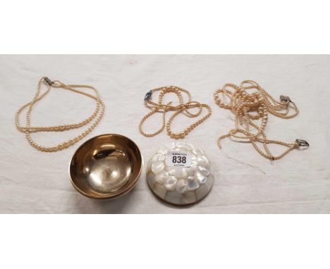 BRASS & M.O.P SCREW TOP TRINKET TUB WITH PEARL TYPE NECKLACES