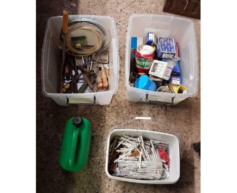 2 PLASTIC CARTONS WITH MISC HAND TOOLS, RAW PLUG FITTINGS, MISC SCREWS & FIXINGS