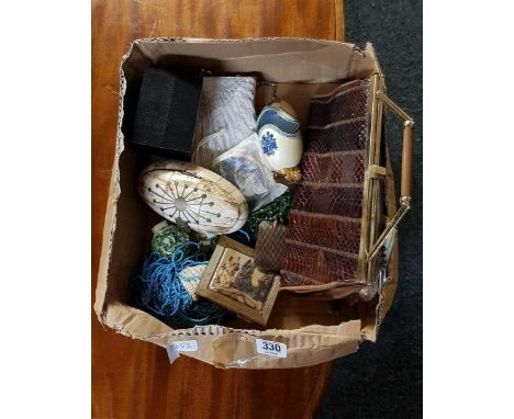CARTON WITH LADIES HANDBAGS, POWDER COMPACT ETC