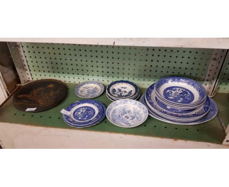 SHELF WITH BLUE & WHITE PLATES, 2 BRASS & COPPER PLAQUES