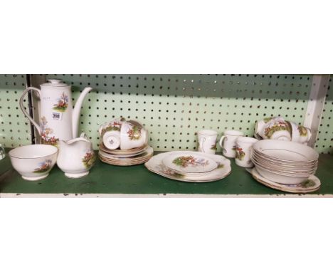 SHELF OF DUCHESS HUNTING SCENE PATTERN CHINAWARE