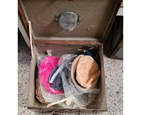 VINTAGE TRAVEL TRUNK WITH MISC OLD HATS