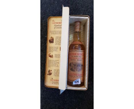 BOTTLE OF GLENMORANGIE SINGLE HIGHLAND MALT SCOTCH  WHISKY IN PRESENTATION TIN