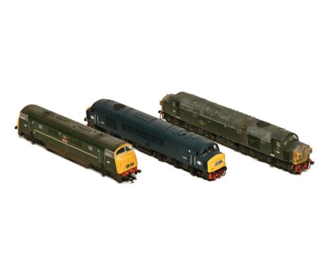 Three Bachmann 00 gauge diesel locomotives, D808 Centaur, D180, D326 