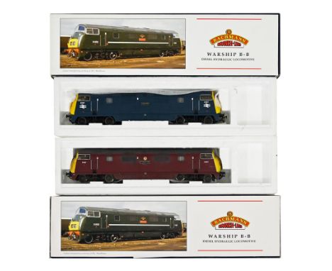Two Bachmann 00 gauge class 42 War Ship diesel locomotives, Avenger 32-053 &amp; Fox Hound 32-050 