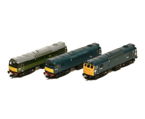 Three Bachmann 00 gauge diesel locomotives, D7667, D7660 &amp; D7502
