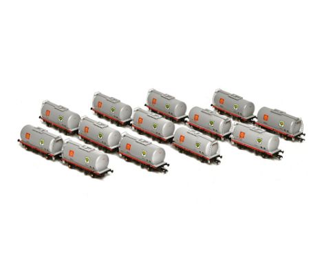 Thirteen Bachmann 00 gauge Shell/BP 45 tonne tankers 