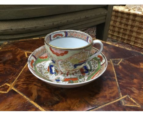 EARLY 19TH CENTURY CHAMBERLAIN WORCESTER 'DRAGONS IN COMPARTMENTS' TEACUP AND SAUCER, along with an early 19th century pearlw