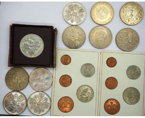 UK commemoratives, including Britains First Decimal Coins, Royal Wedding crowns etc. P&amp;P Group 1 (£14+VAT for the first l