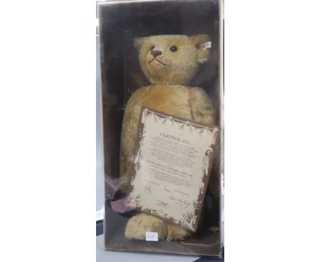 A Steiff British collectors bear box and certificate