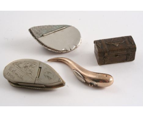 A VICTORIAN BRASS VESTA CASE in the form of a decorative bound trunk (with Registered Design lozenge), two plated mounted mus