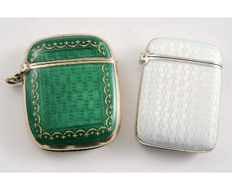 AN EARLY 20TH CENTURY NORWEGIAN SILVER AND PEARL ENAMELLED VESTA CASE with an engine-turned ground, maker's mark "JT" and ano
