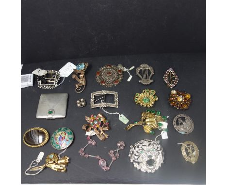 A collection of brooches, to include an Irish Gaelic silver and enamel brooch, a hallmarked silver lyre shaped brooch, a silv