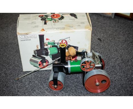 Mamod SR1A Steam Roller, in original box.  Full instructions to rear of box.
