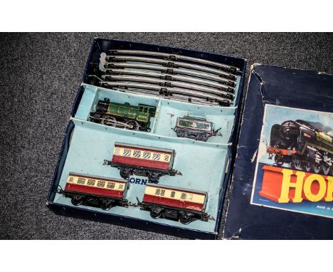Hornby Train Passenger Set, No. 51, clockwork, Gauge 0, in original box, engine, carriages and track.  