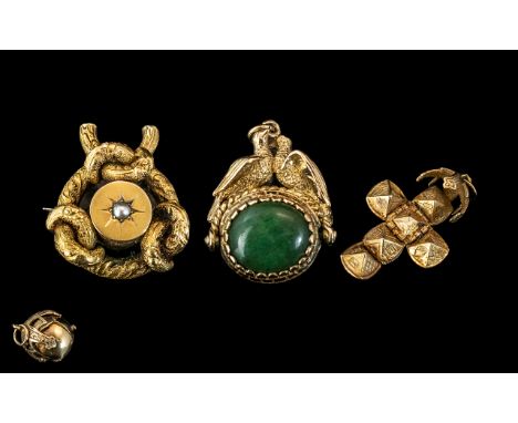 A Small Collection of 9ct Gold Jewellery ( 3 ) Items In Total. Comprises 1/ 9t Gold Masonic Ball Which Opens to Reveal Masoni