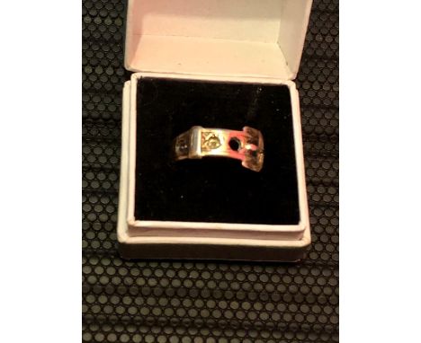 Buckle Ring 9ct gold inset with 3 white stones ( 0ne missing )  3.6 grams 