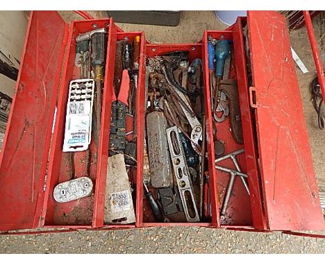 Stillage of tools etc etc from garage of house clearance ( stillage not included ) please look at all the photos you are buyi