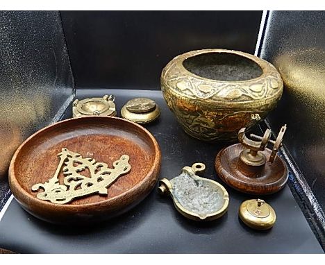 Brass planter, wooden bowl with nautical brass items: 2 tobacco tins, 2 ash trays, ships wheel nut cracker and 1 sextant