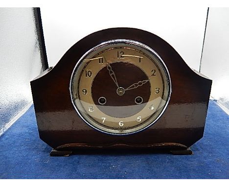 Oak cased mantel clock