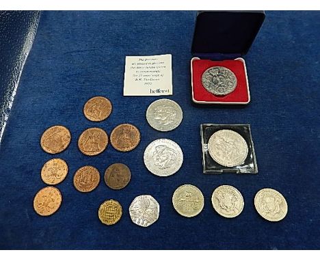 1 x boxed silver jubilee coin, 1952 commemorative 5 shilling coin, x2 Charles and Diana commemorative crown coins, 1989 terce