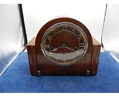 Oak cased mantel clock