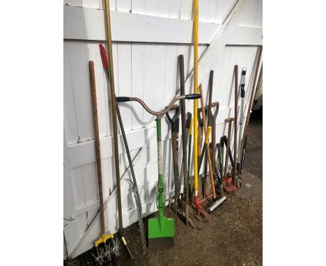 Job lot of assorted garden tools from house clearance 
