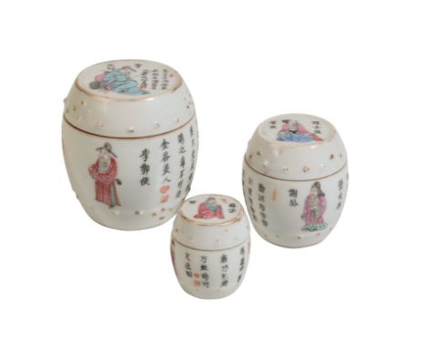 GRADUATED SET OF THREE FAMILLE ROSE BARREL-FORM BOXES, LATE QING DYNASTY decorated with figures and calligraphy, Height: larg