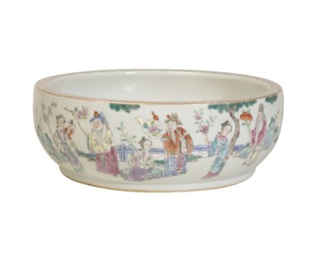FAMILLE ROSE BASIN, XIANFENG RED SEAL MARK AND OF THE PERIOD the sides painted in coloured enamels with a continuous scene of