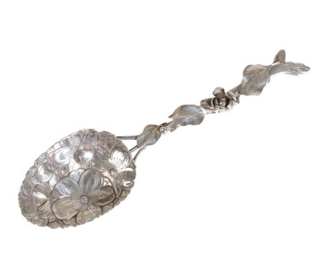 JAPANESE SILVER SPOON, BY THE KONOIKE COMPANY, MEIJI PERIOD of naturalistic form, 2.2oz. Length: 18.5cm