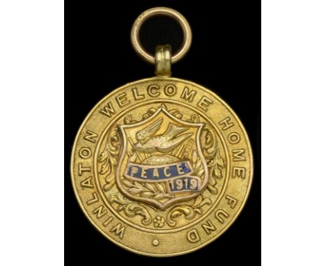 Winlaton Great War Tribute Medal, 25mm, gold (9ct., hallmarks for Birmingham 1919) and enamel, the obverse with dove and enam