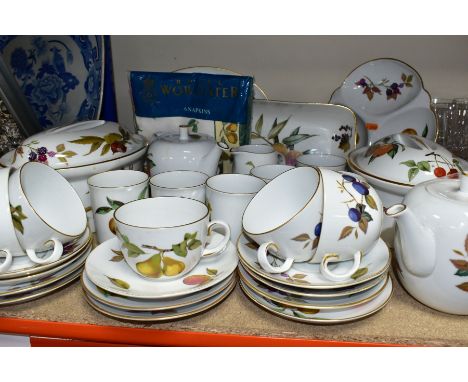THIRTY EIGHT PIECES OF ROYAL WORCESTER EVESHAM OVEN TO TABLE WARES, comprising two oval tureens, a roasting dish, a meat plat