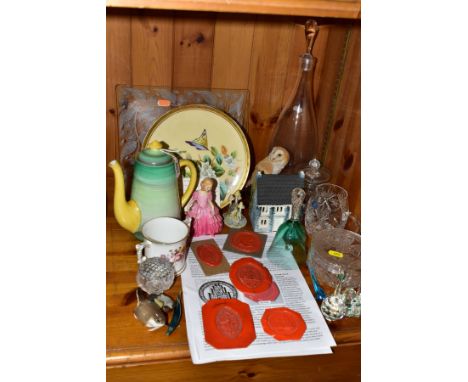 A GROUP OF CERAMICS, GLASS AND WAX SEALS, including a Shelley Harmony green, yellow and grey banded coffee pot, a Royal Doult