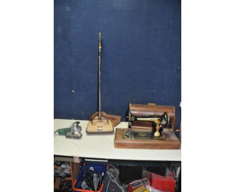 A VINTAGE NEWMAID CARPET SWEEPER, Newmaid Stair Carpet Sweeper and a Manual Singer Sewing machine with domed top, no key(3)