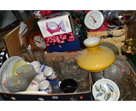FOUR BOXES AND LOOSE SUNDRY ITEMS ETC, to include a 18 inch stainless fish kettle, brass oil lamp with shade, boxed set of we