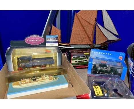 A BOX AND LOOSE MODEL BOAT AND DIECAST VEHICLES, to include a boxed Lesney Matchbox Austin A55 Cambridge with black wheels (c