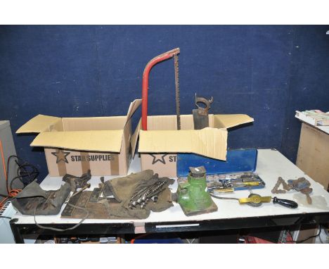 TWO TRAYS CONTAINING VINTAGE HAND TOOLS including a Rabone and Chesterman drop depth tape measure, a Record 181A pipe clamp, 