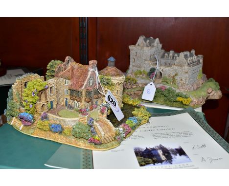 TWO BOXED LIMITED EDITION LILLIPUT LANE SCULPTURES, comprising Scotney Castle Garden no 3719/4500 with certificate and leafle
