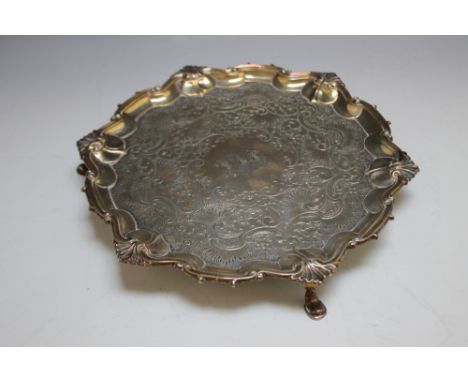 A HALLMARKED SILVER SALVER BY WILLIAM HUTTON &amp; SONS LTD - LONDON 1908, approx weight 660g, W 27 cm